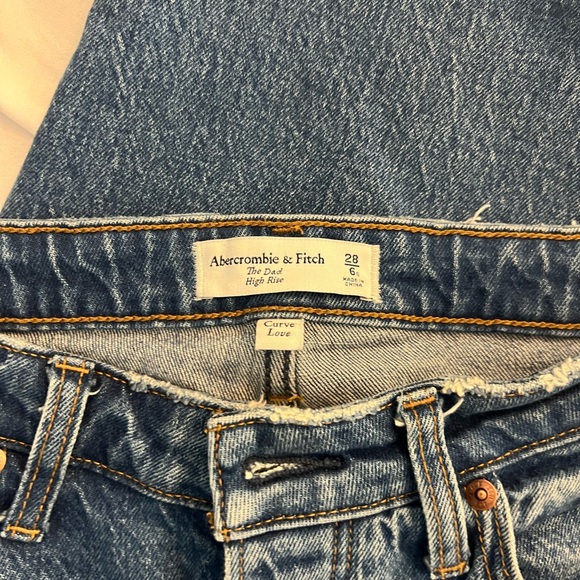 A&F Dad Jeans Curve Love High Rise - Picture 2 of 11